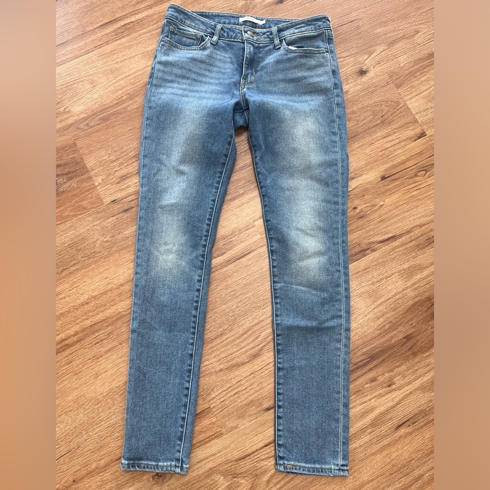 Women’s Levi’s 711 Skinnies, 28×31